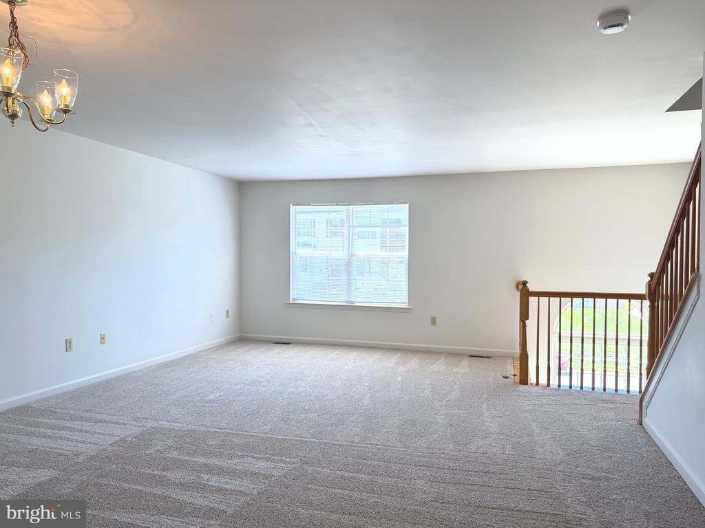 188 Pinecove Avenue - Photo 2