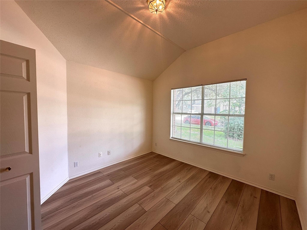 6708 Bancroft Woods Dr - Photo 5
