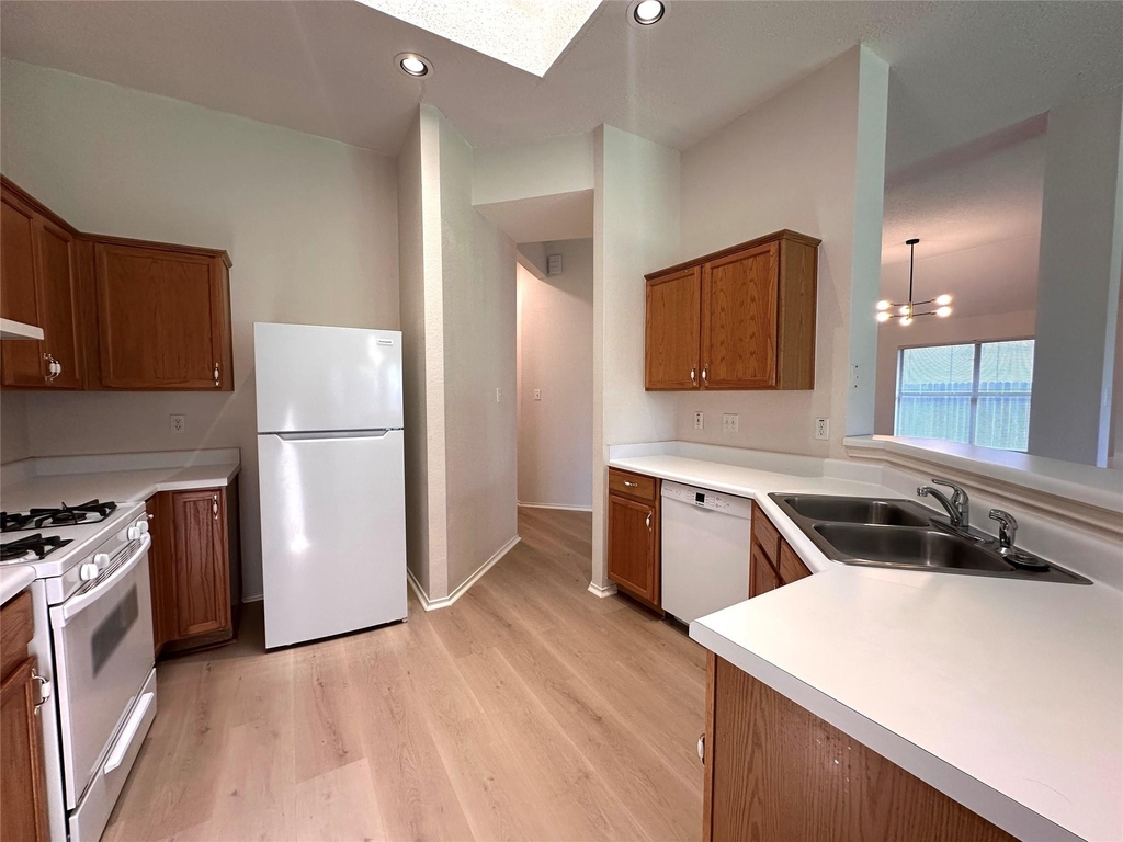 6708 Bancroft Woods Dr - Photo 14