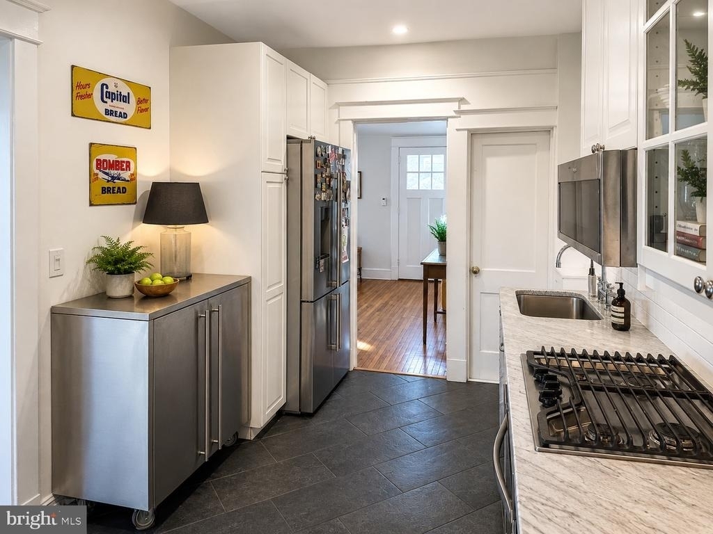 1209 Gallatin Street Nw - Photo 5