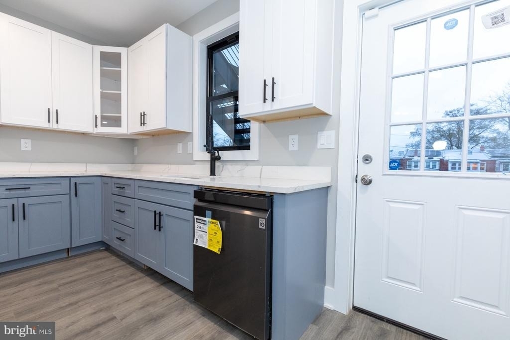1321 Shepherd Street Nw - Photo 23