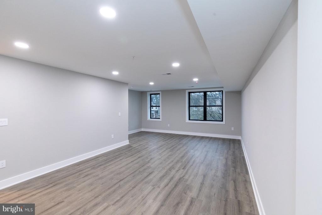 1321 Shepherd Street Nw - Photo 5
