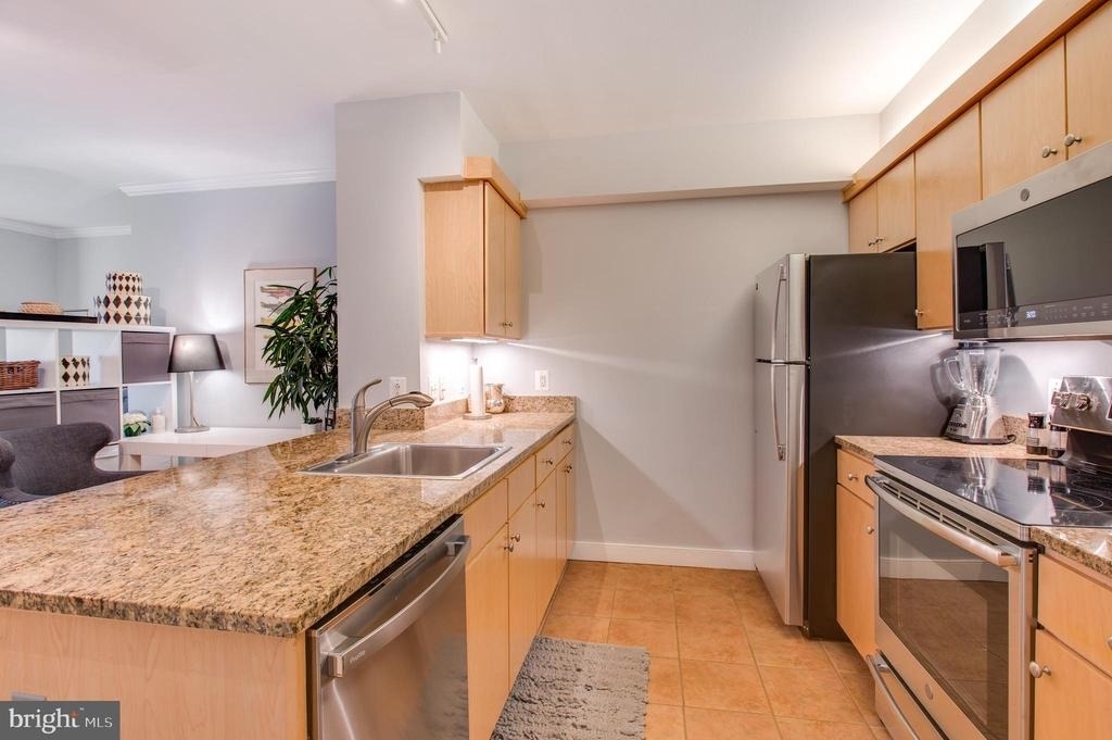 631 D Street Nw - Photo 13