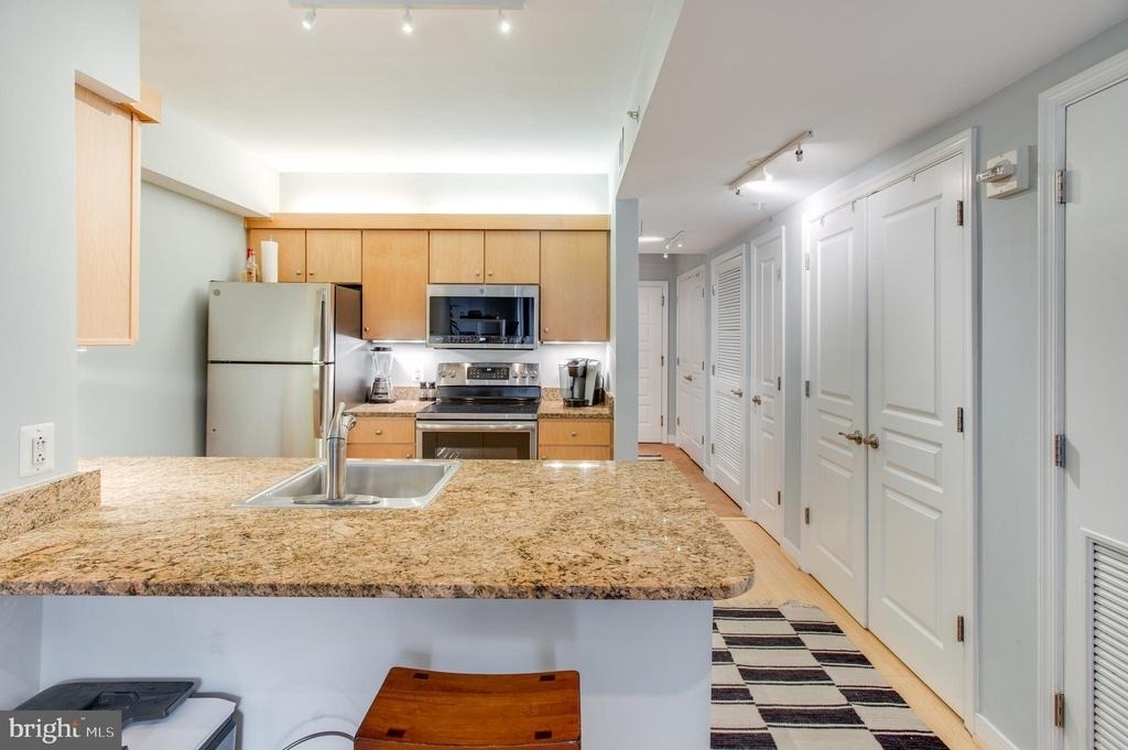 631 D Street Nw - Photo 18