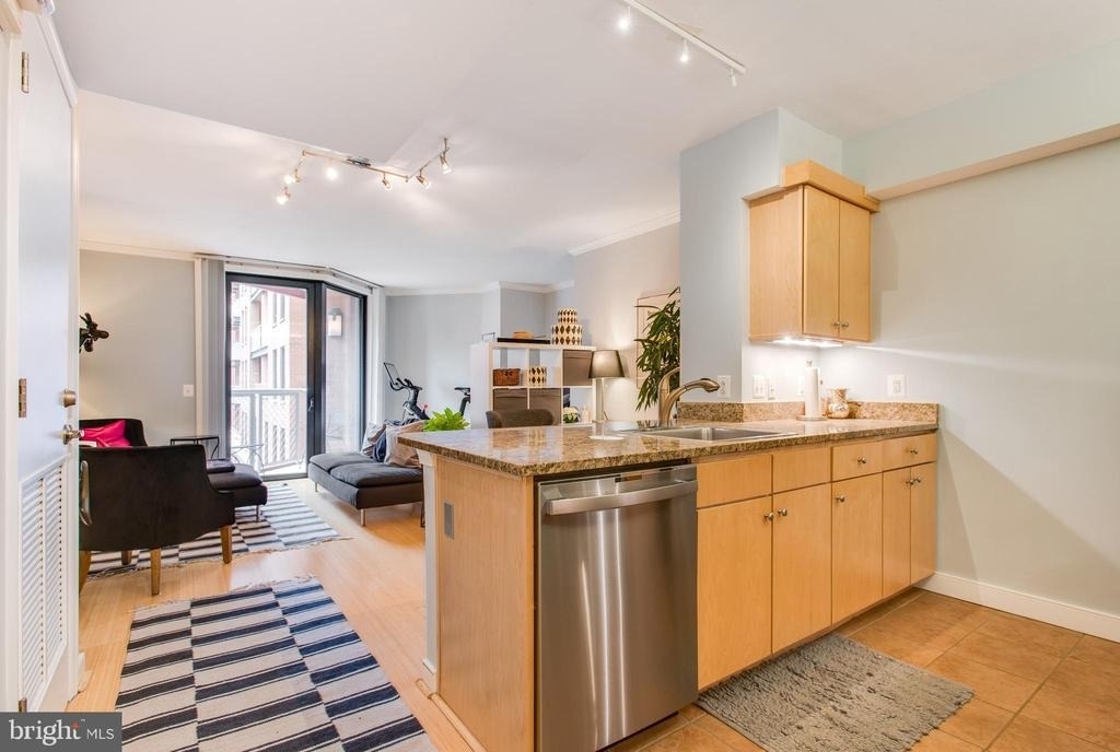 631 D Street Nw - Photo 12