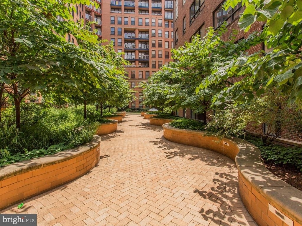 631 D Street Nw - Photo 55