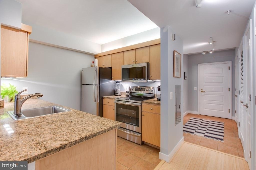 631 D Street Nw - Photo 16