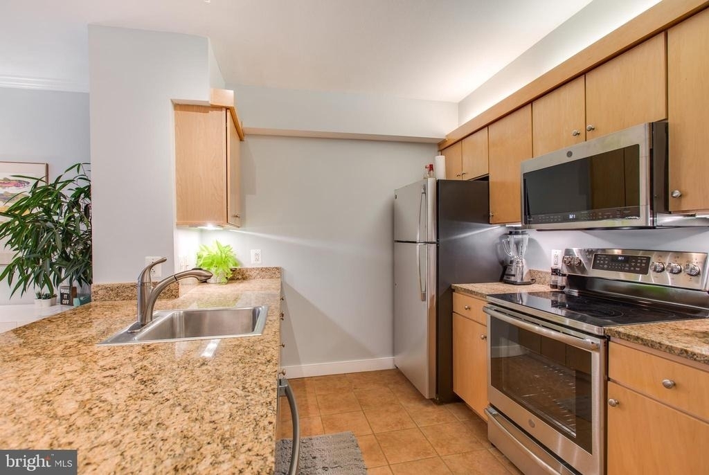 631 D Street Nw - Photo 14