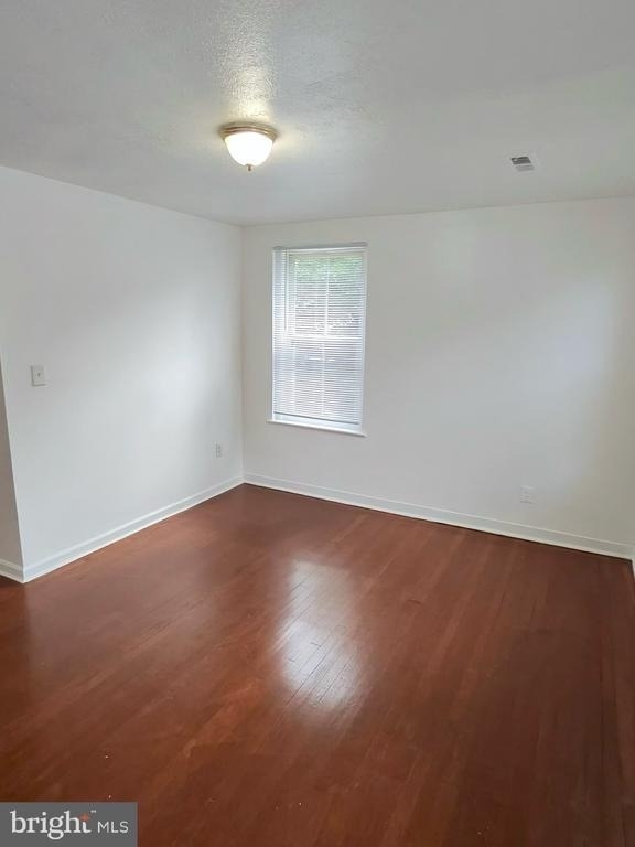 407 Lebaum Street Se - Photo 1