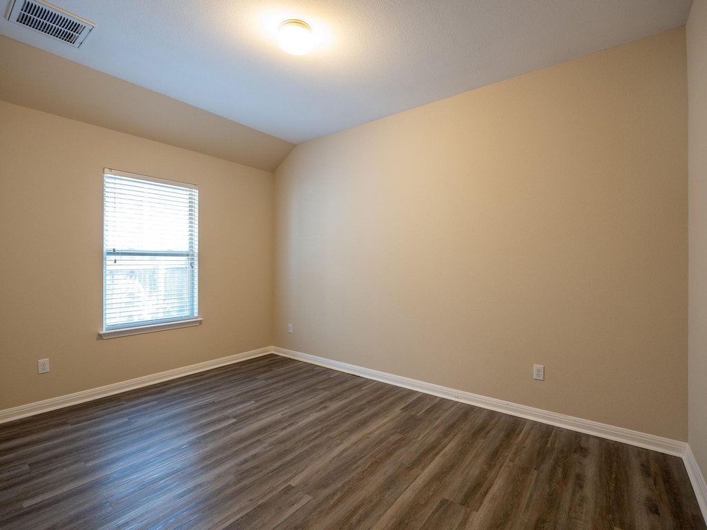 9509 Sydney Marilyn Ln - Photo 8