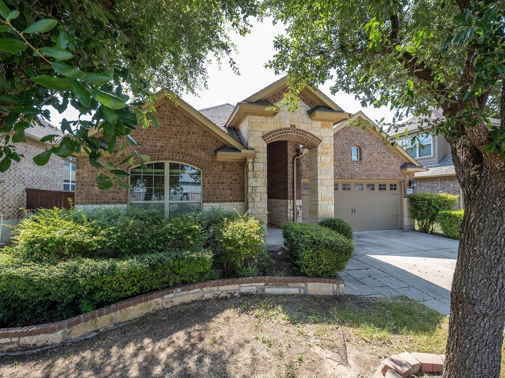 9509 Sydney Marilyn Ln - Photo 1