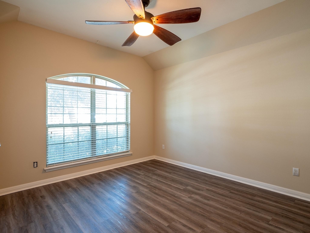 9509 Sydney Marilyn Ln - Photo 6