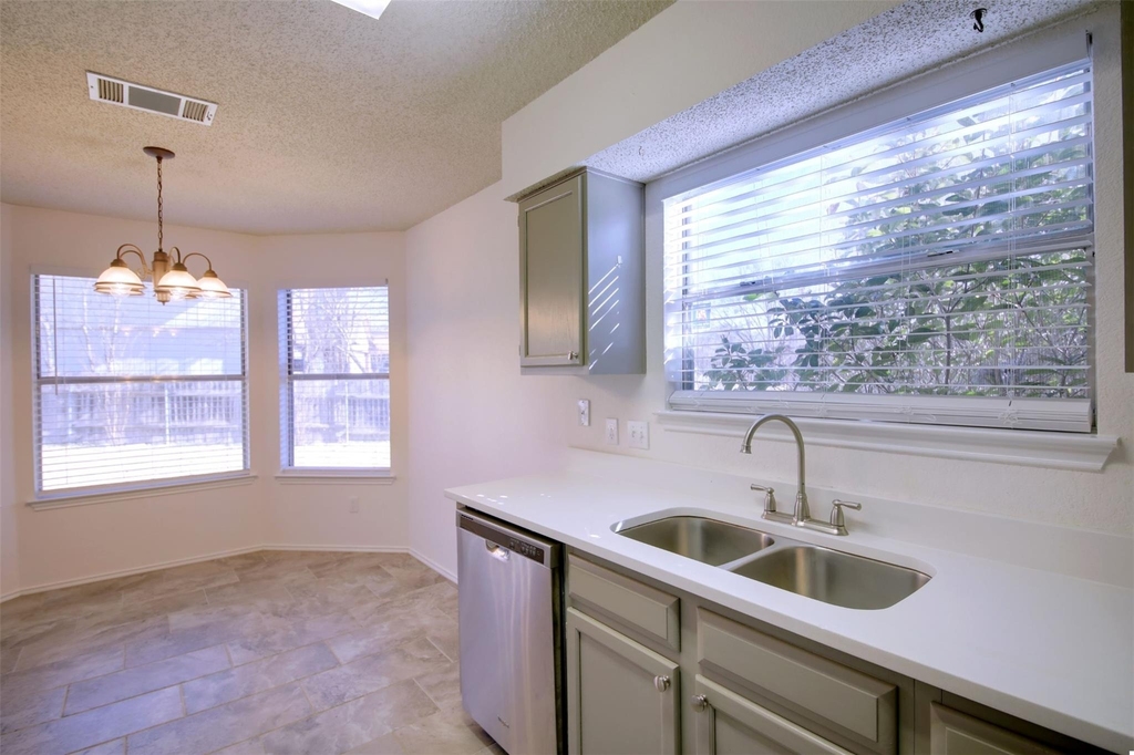 8800 Peppergrass Cv - Photo 17