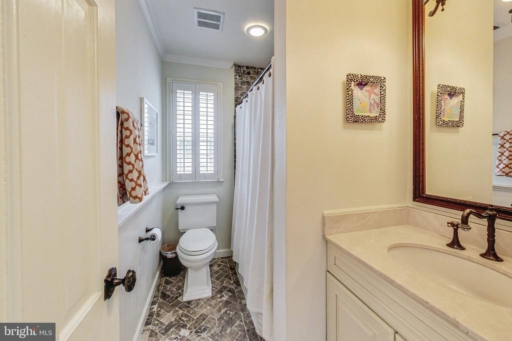 4831 Calvert Street Nw - Photo 30