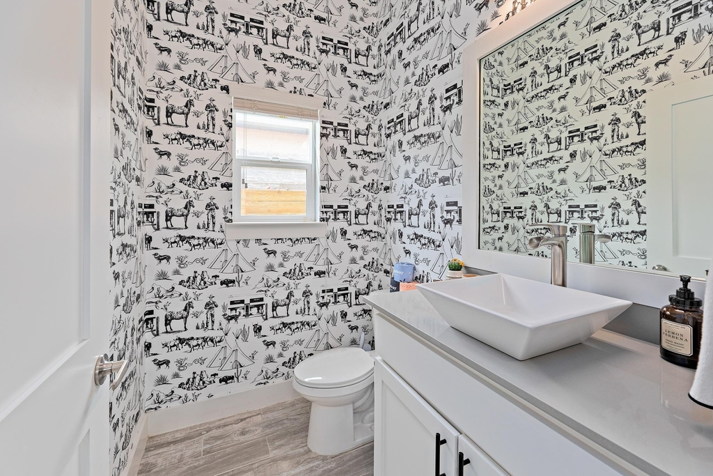 7600 Carver Ave - Photo 23
