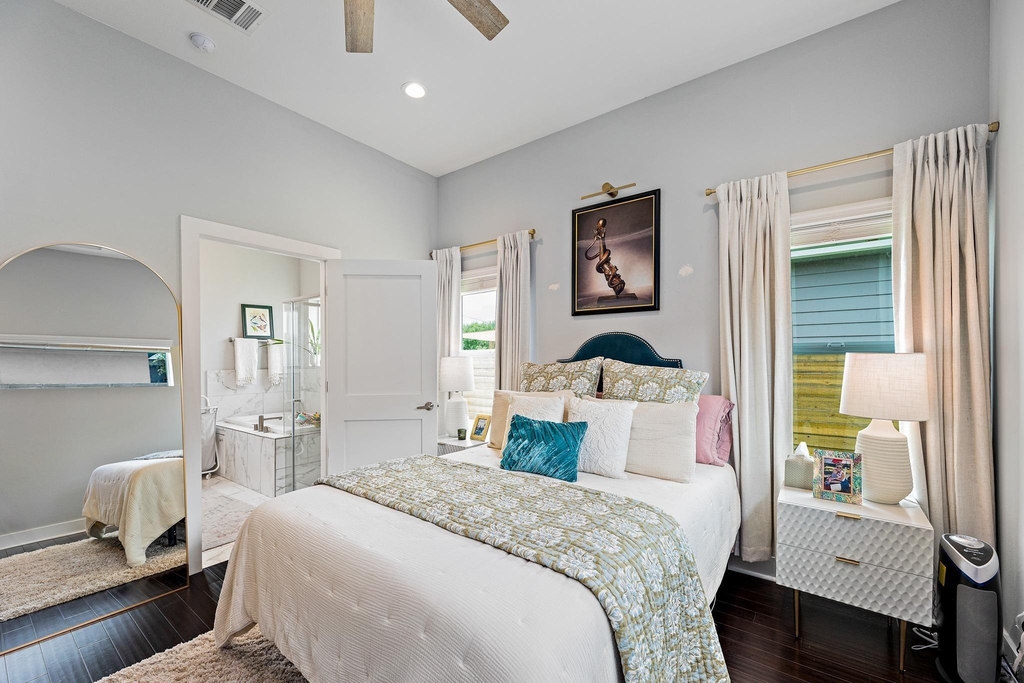 7600 Carver Ave - Photo 16