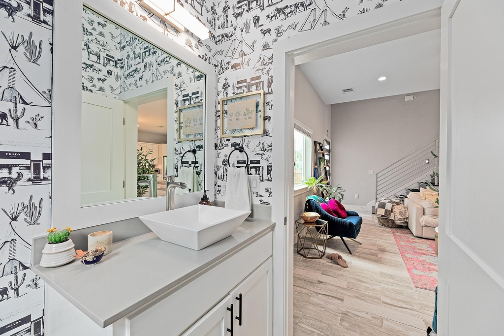 7600 Carver Ave - Photo 24