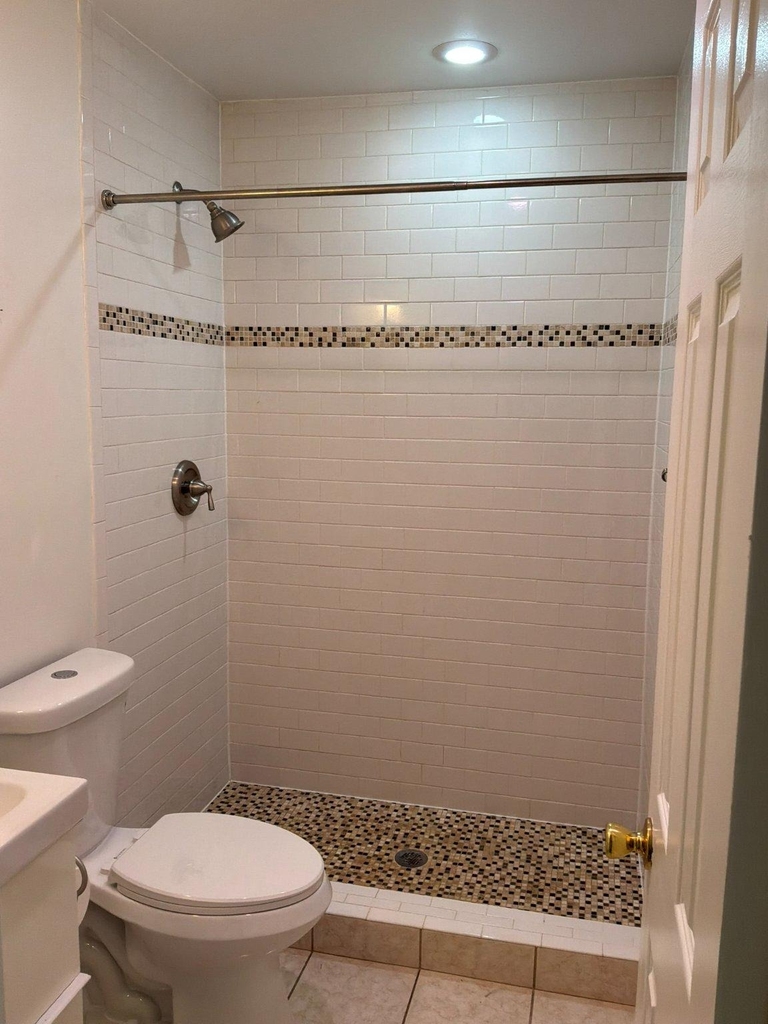 123 7th Street Ne - Photo 8