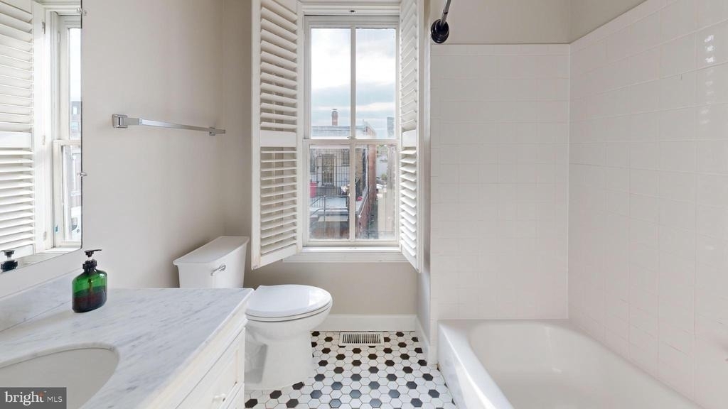 1214 U Street Se - Photo 1