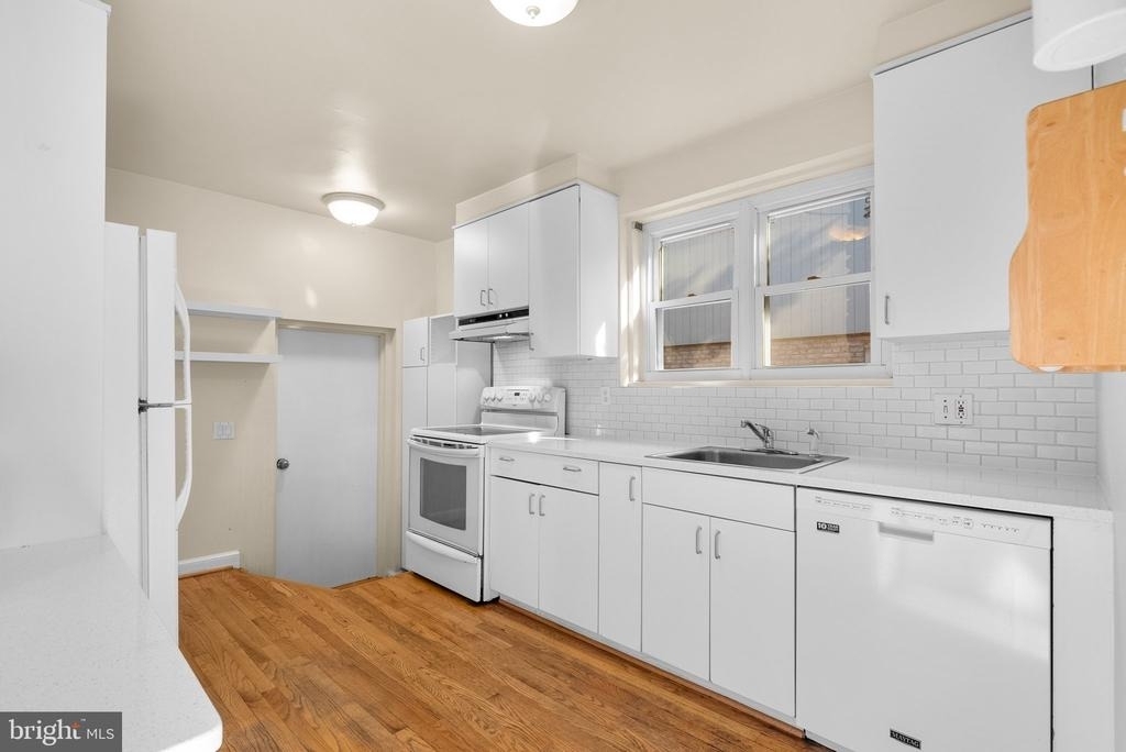 3638 Alton Place Nw - Photo 8