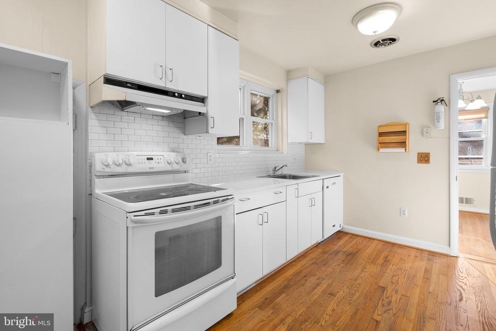 3638 Alton Place Nw - Photo 10
