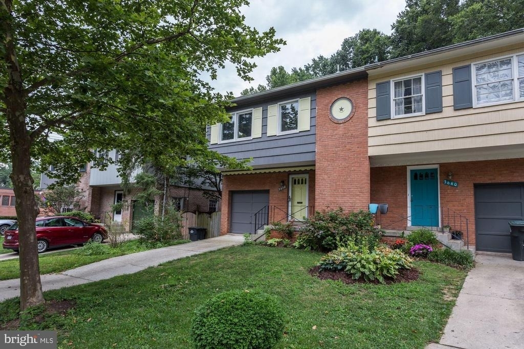 3638 Alton Place Nw - Photo 0