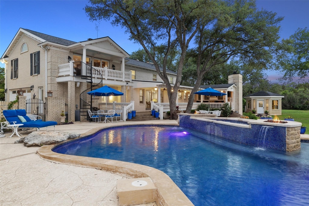 17700 N Rim Dr - Photo 0