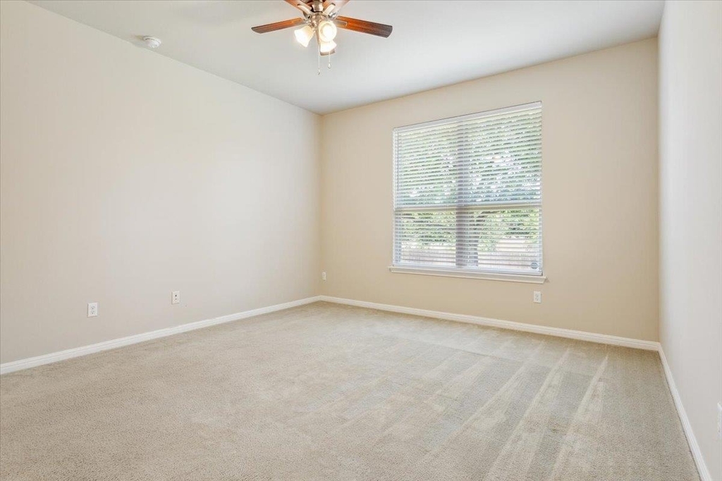 1013 Fred Couples Ct - Photo 17