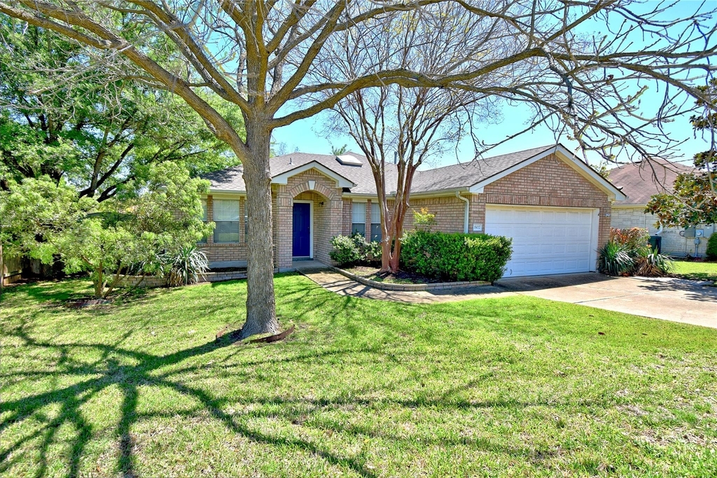 807 Wild Petunia Way - Photo 1