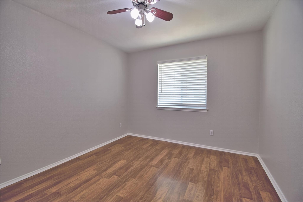807 Wild Petunia Way - Photo 13