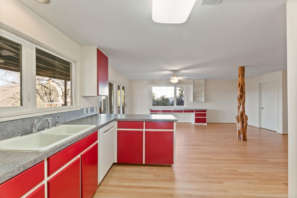 3309 Westhill Dr - Photo 4