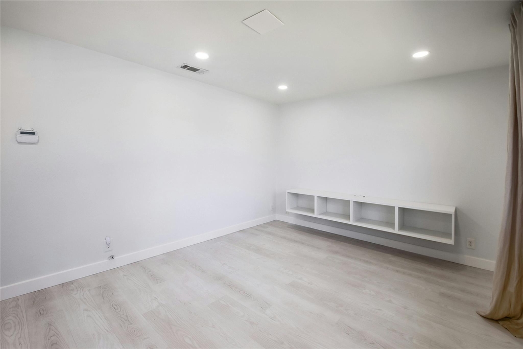 8505a Spearman Dr - Photo 3