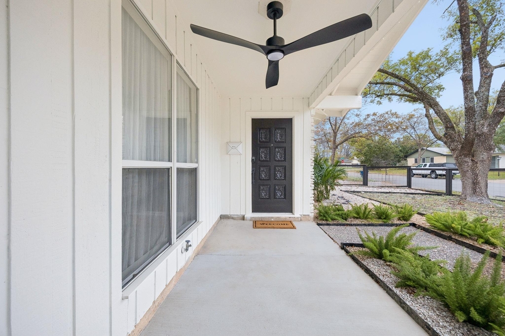 8505a Spearman Dr - Photo 2