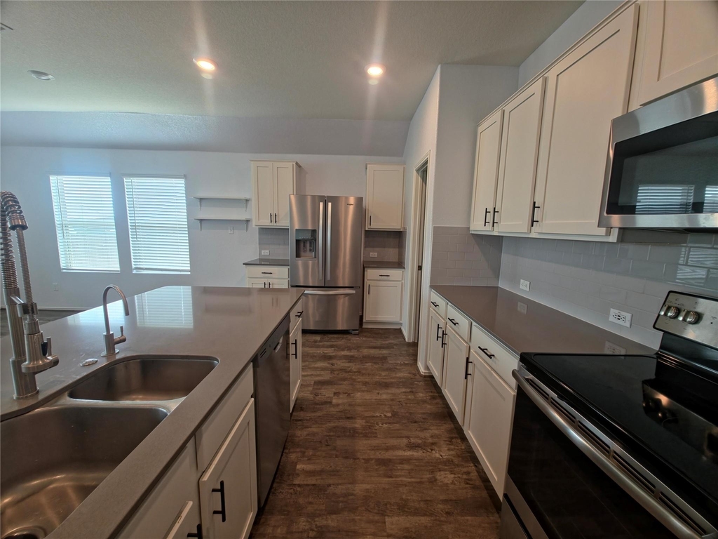 746 Carol Dr - Photo 5
