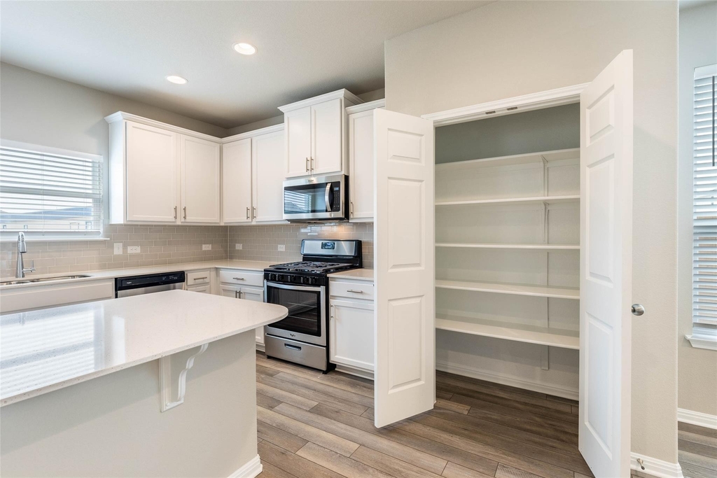 12008 Tolson Dr - Photo 12