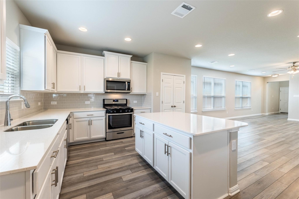 12008 Tolson Dr - Photo 8