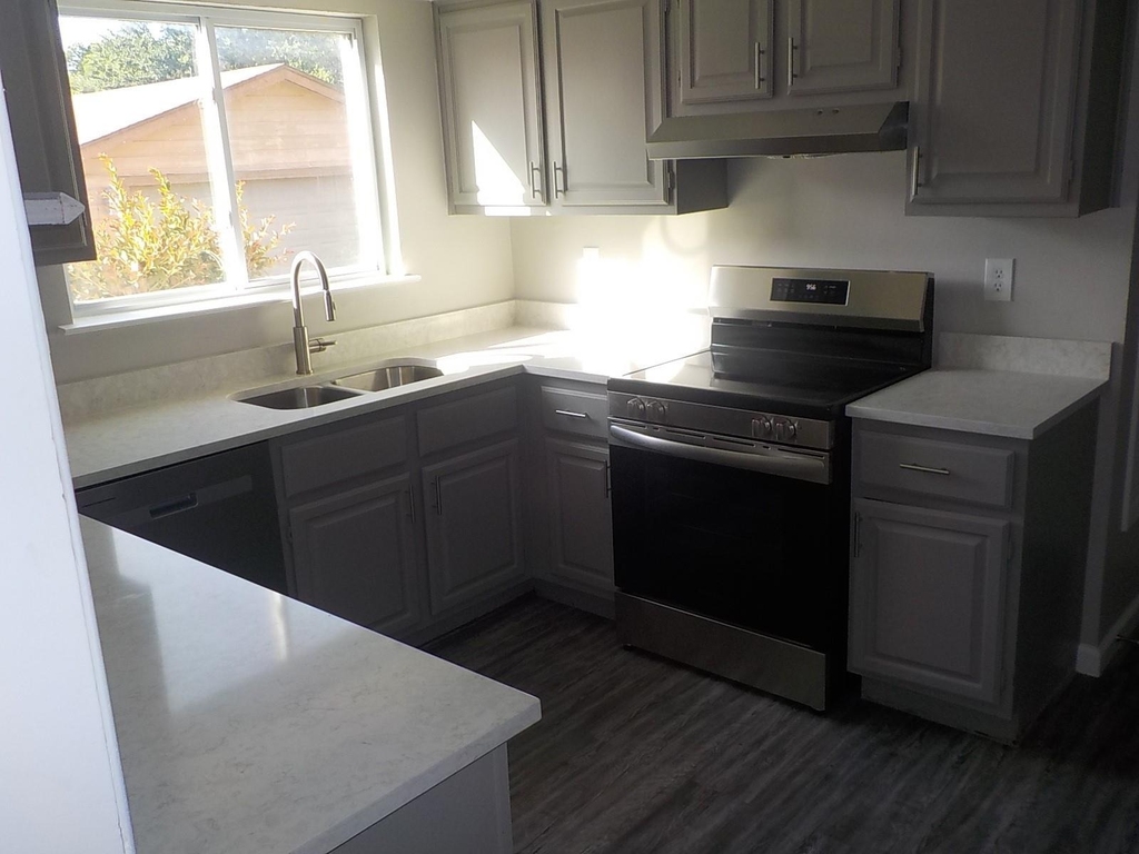 295 Mooring Cir - Photo 12