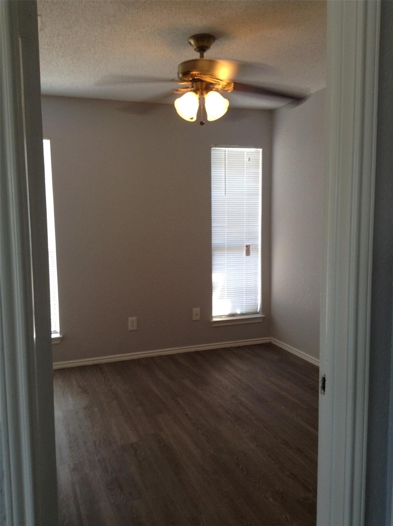 2001 Kenneth Ave - Photo 8