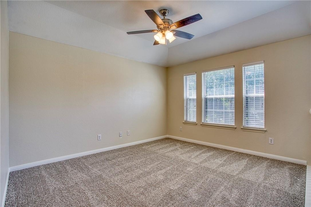 1107 Middle Brook Dr - Photo 18