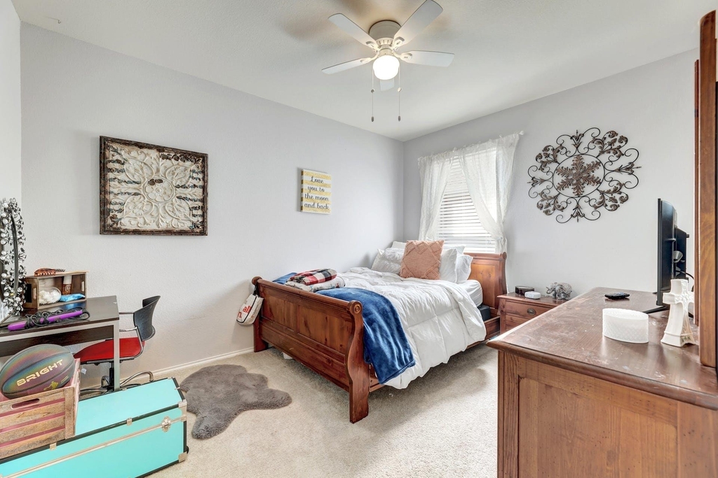 744 Hoot Owl Ln S - Photo 18