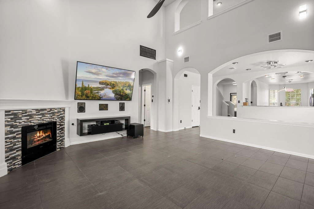4405 Bandice Ln - Photo 4