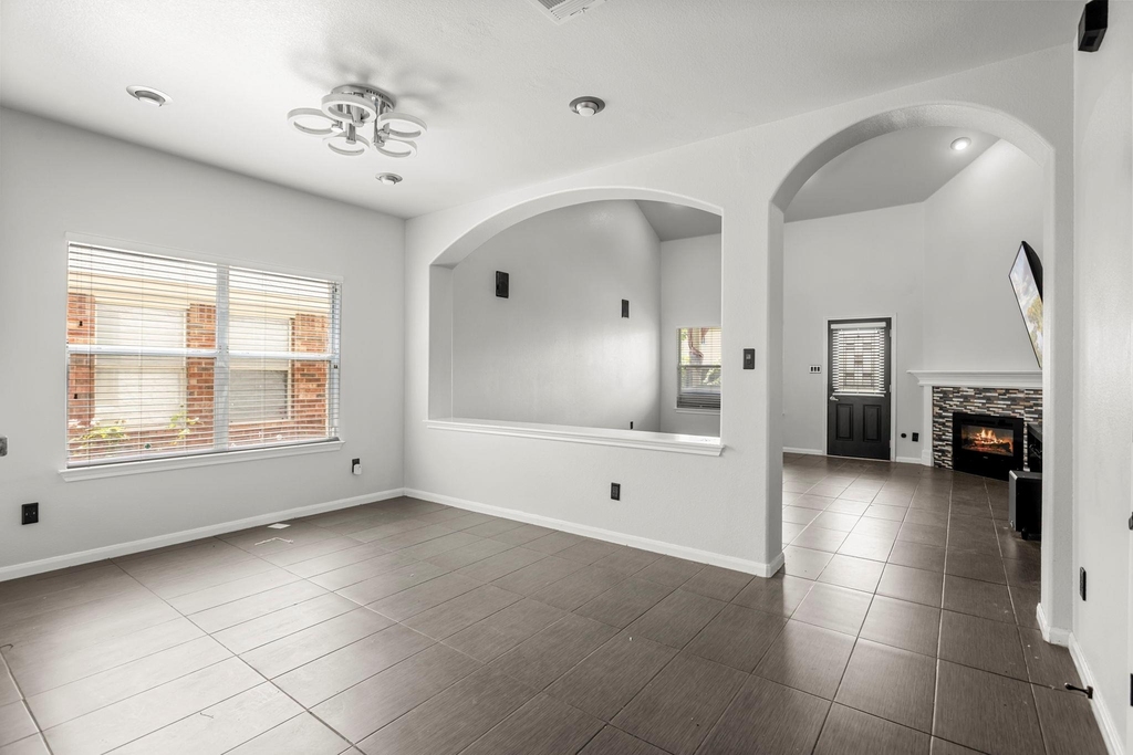 4405 Bandice Ln - Photo 9