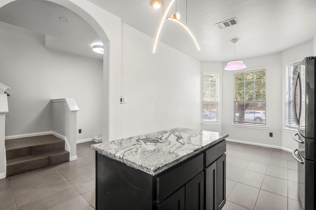 4405 Bandice Ln - Photo 8