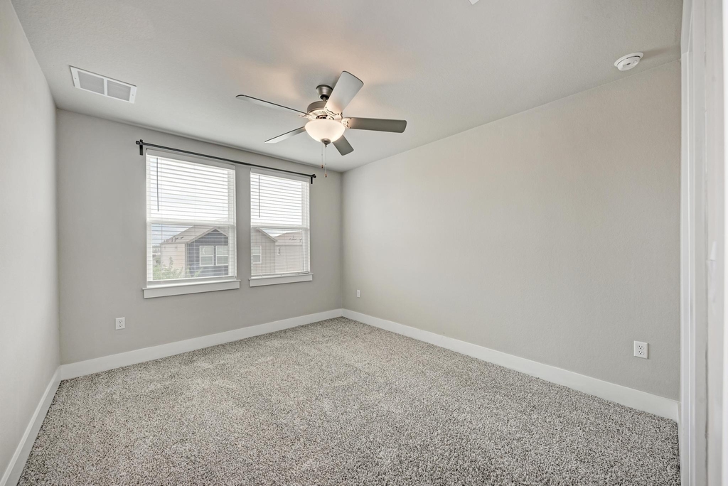 7203 Travertine Spring Dr - Photo 28