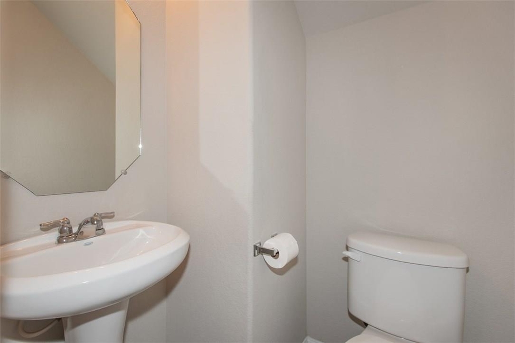 1001 Zodiac Ln - Photo 8