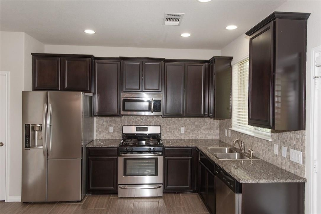 1001 Zodiac Ln - Photo 11