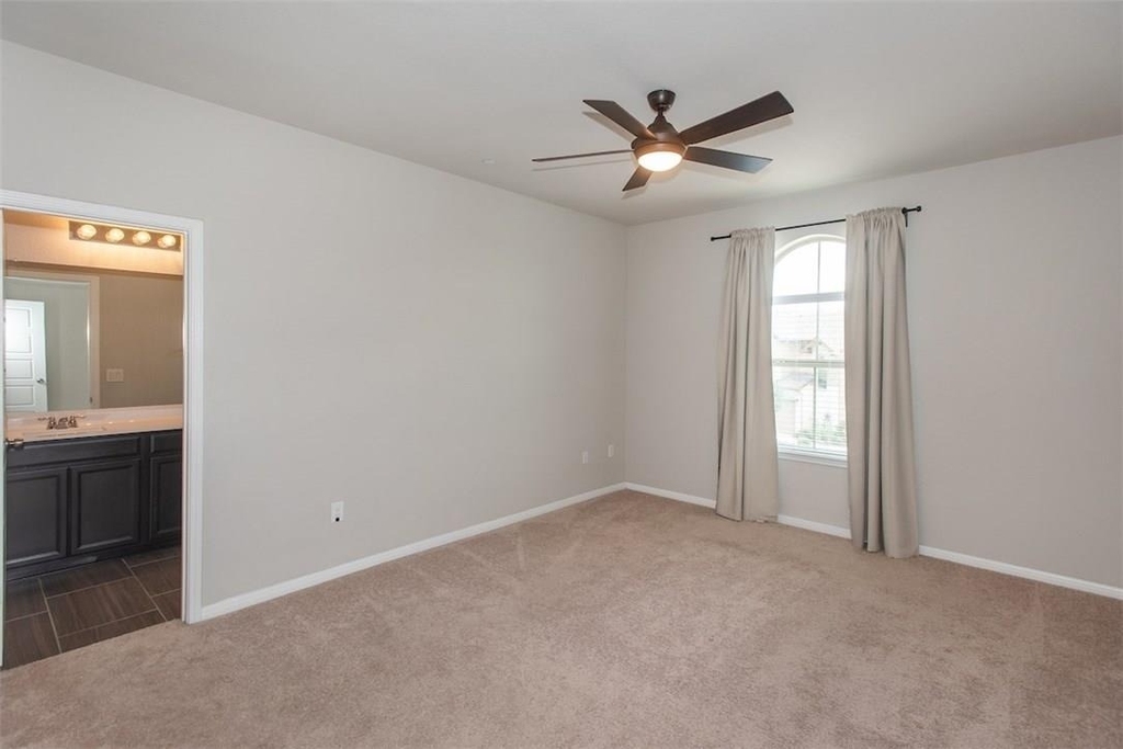1001 Zodiac Ln - Photo 13
