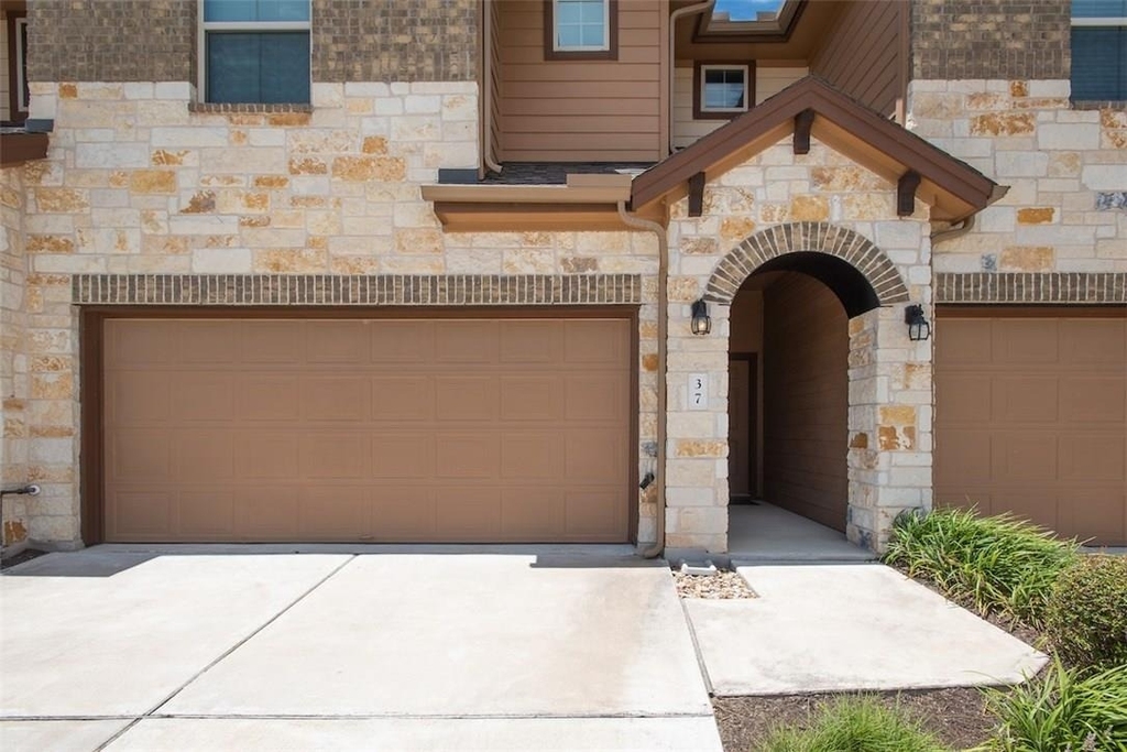 1001 Zodiac Ln - Photo 1