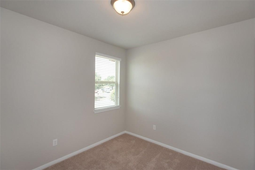 1001 Zodiac Ln - Photo 22
