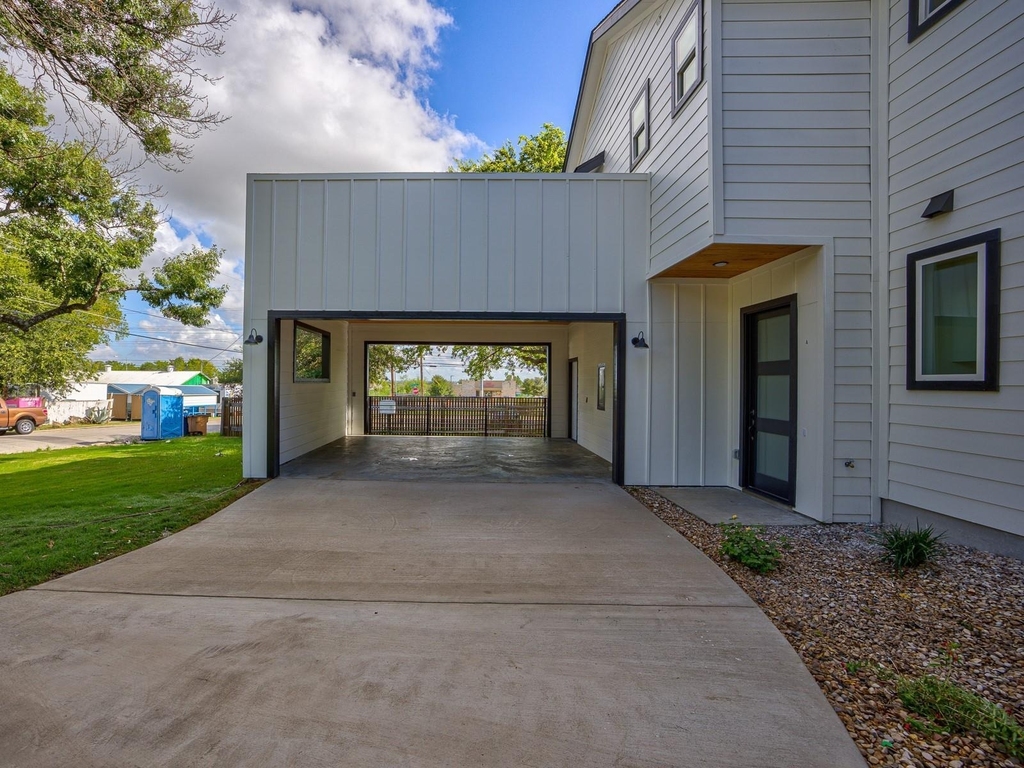 2005 Uphill Ln - Photo 4